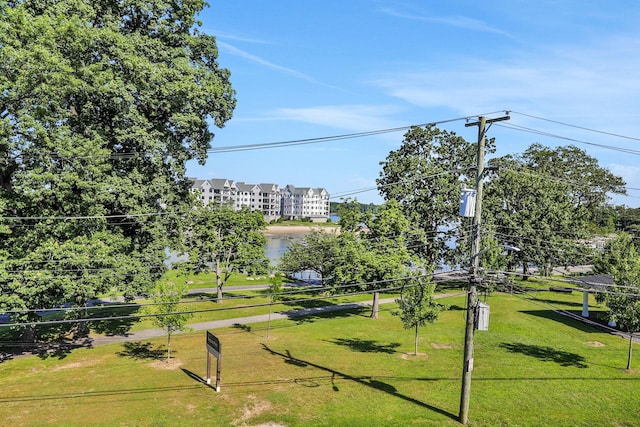 2 Harbor Ln Unit 301, New Rochelle, NY 10805 - surrounding community featuring a yard
