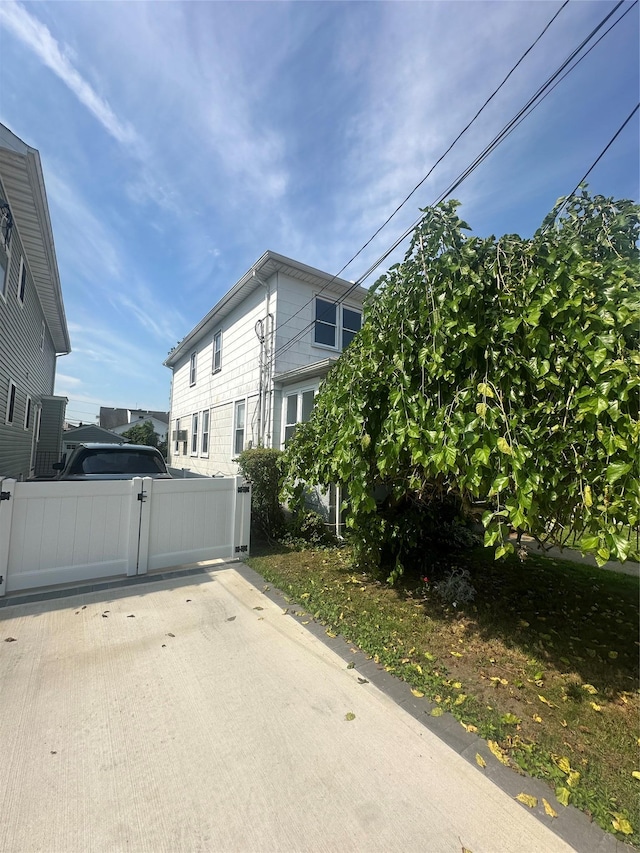 25 Concord St, Lynbrook, NY 11563 - photo 4