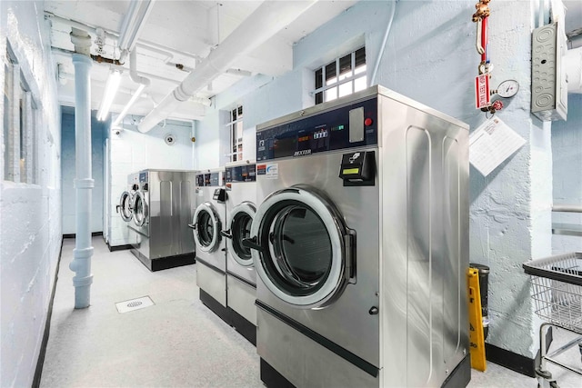 26-20 141st St Unit 2G, Flushing, NY 11354 - shared laundry room featuring washer and dryer