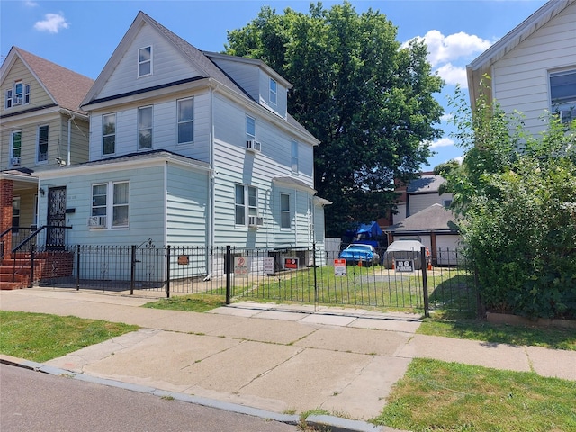 view of front of house with a fenced front yard