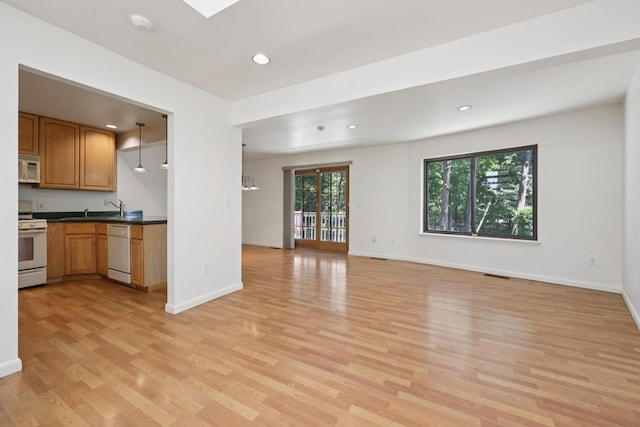 283 Treetop Cir, Nanuet, NY 10954 - photo 5
