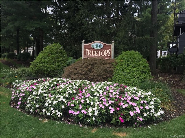 283 Treetop Cir, Nanuet, NY 10954 - photo 28
