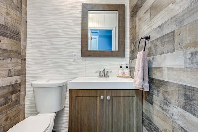 615 Pearl St, Oceanside, NY 11572 - bathroom with toilet and vanity