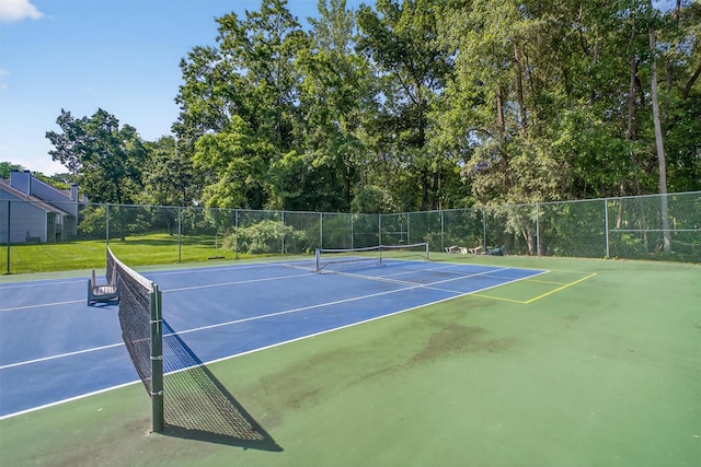 42 Prestwick Ct, Poughkeepsie, NY 12603 - view of tennis court featuring community basketball court