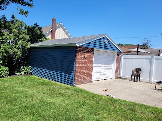 422 Saint Agnes Pl, Franklin Square, NY 11010 - detached garage with concrete driveway