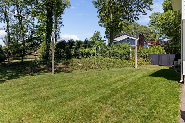 9 Guthrie Ct, East Northport, NY 11731 - view of yard