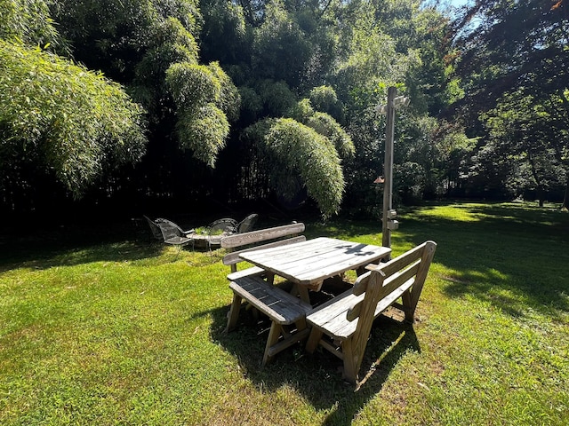 2 Briar Ln, Crompond, NY 10517 - surrounding community featuring a yard and outdoor dining space