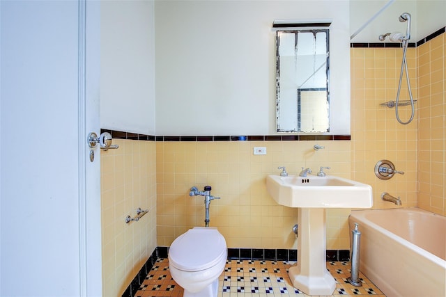 117-01 Park Ln S Unit C5D, Kew Gardens, NY 11415 - full bathroom with tile walls and shower / bath combination