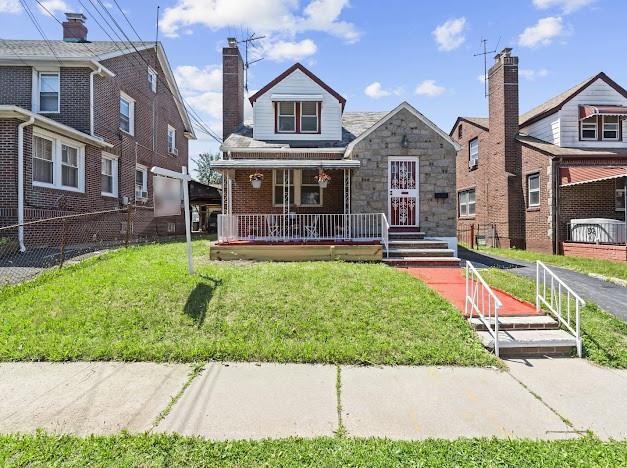 189-18 114th Dr, Saint Albans, NY 11412 - photo 1