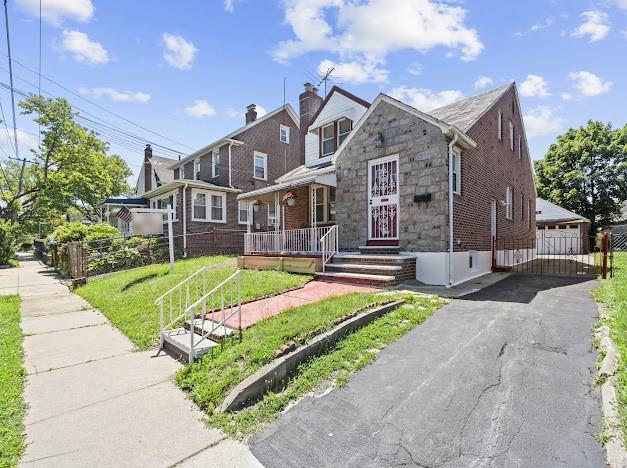 189-18 114th Dr, Saint Albans, NY 11412 - photo 2