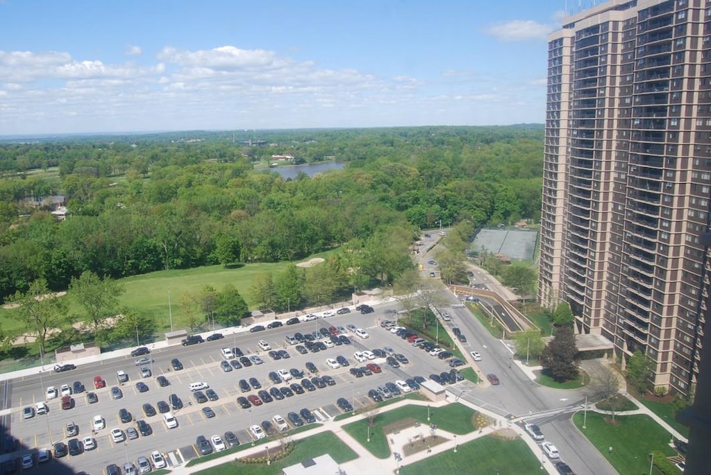 27010 Grand Central Pkwy Unit 32F, Floral Park, NY 11005 - photo 4