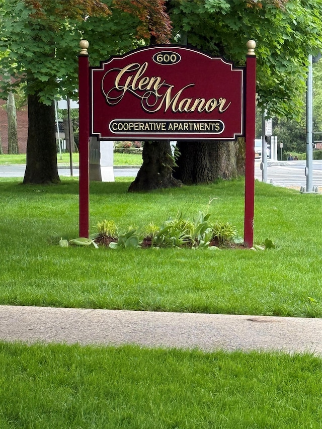 600 Pelham Road Building B Unit E, New Rochelle, NY 10805 - community sign with a lawn