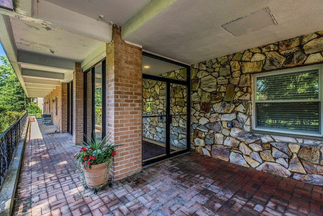30 Barstow Rd N Unit 3C, Great Neck, NY 11021 - photo 4