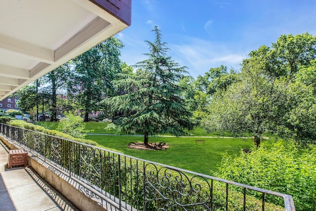 30 Barstow Rd N Unit 3C, Great Neck, NY 11021 - photo 5