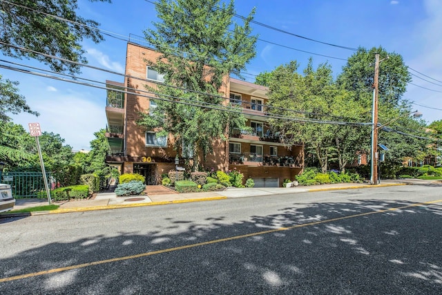 30 Barstow Rd N Unit 3C, Great Neck, NY 11021 - photo 27