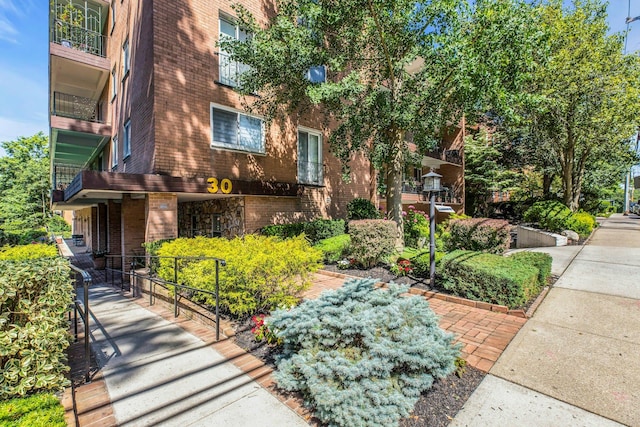 30 Barstow Rd N Unit 3C, Great Neck, NY 11021 - photo 30