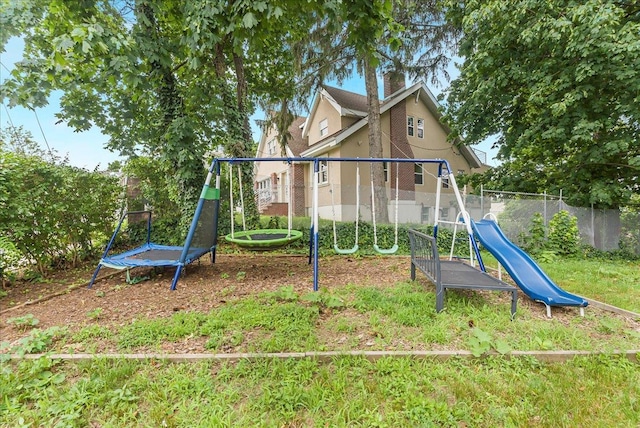 7 Wellesley Ave, Yonkers, NY 10705 - view of jungle gym