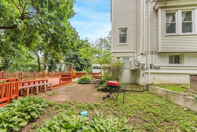 7 Wellesley Ave, Yonkers, NY 10705 - view of yard with a wooden deck
