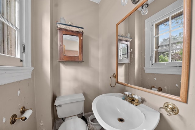 13 Garfield Pl, Poughkeepsie, NY 12601 - bathroom featuring a sink and toilet