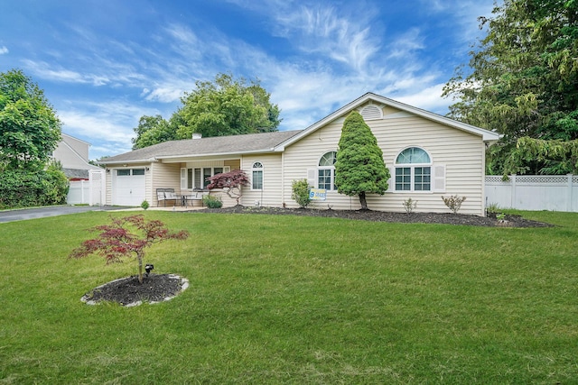 41 Linda St, Port Jefferson Station, NY 11776 - single story home featuring driveway and a garage