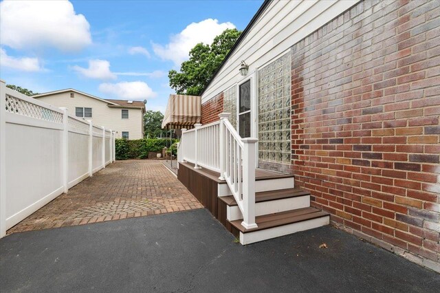 558 Kingston Ave, East Meadow, NY 11554 - photo 31
