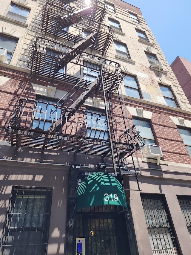 319 E 105th St Unit 6A, New York Manhattan, NY 10029 - photo 2