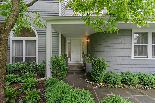 63 Sutton Pl, Manhasset, NY 11030 - view of exterior entry
