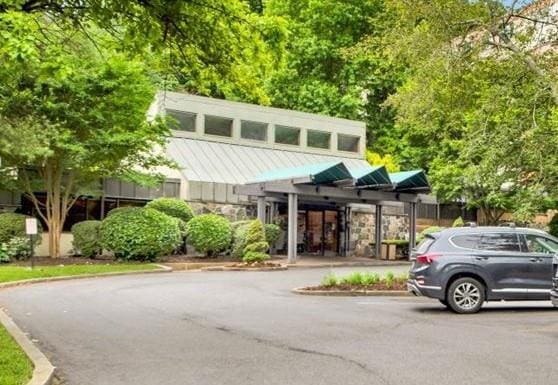 2 Fountain Ln Unit 3P, Scarsdale, NY 10583 - photo 1