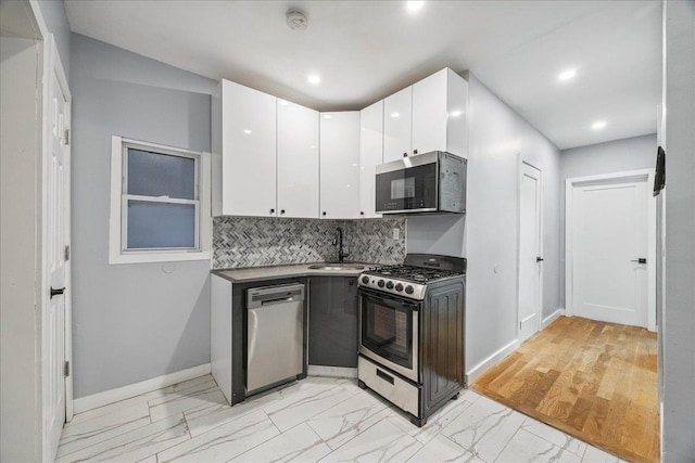 444 Cyrus Pl, Bronx, NY 10458 - photo 11