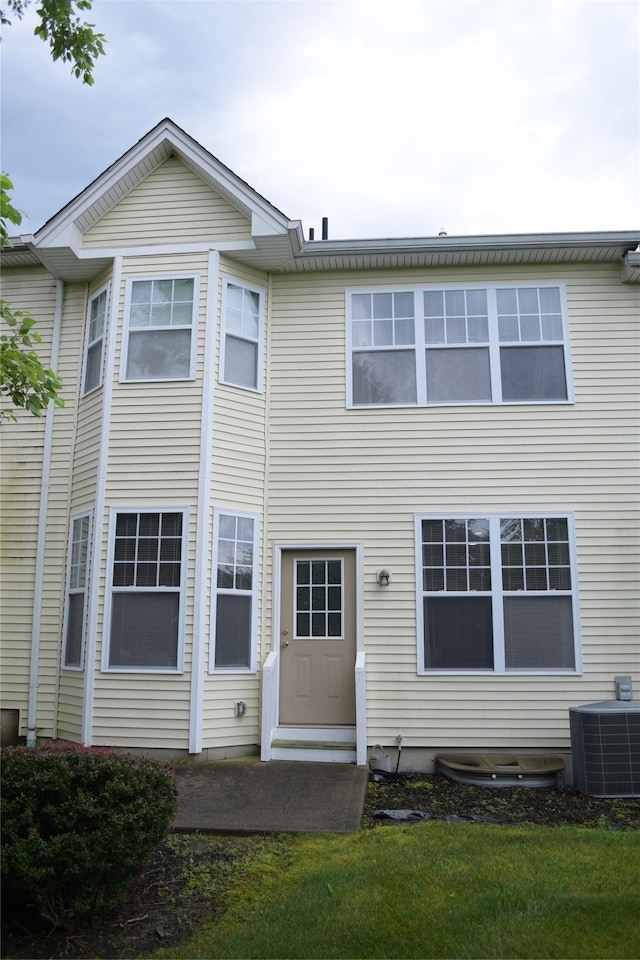 15 Cobblestone Ln, Middletown, NY 10940 - back of house