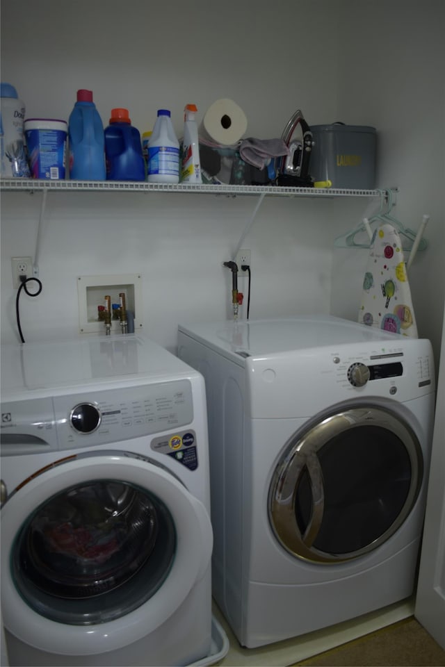 15 Cobblestone Ln, Middletown, NY 10940 - washroom with washer and clothes dryer