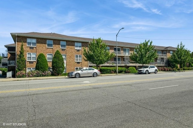 90 S Park Ave Unit B17, Rockville Centre, NY 11570 - photo 1
