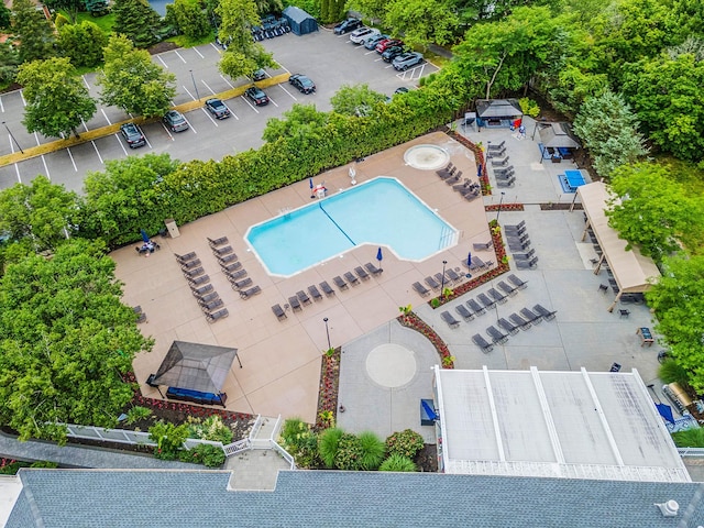 28 Hamlet Dr, Commack, NY 11725 - drone / aerial view of a pool area