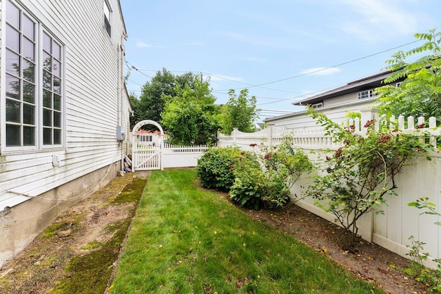 2609 Parkview Pl, Baldwin, NY 11510 - view of yard with a gate