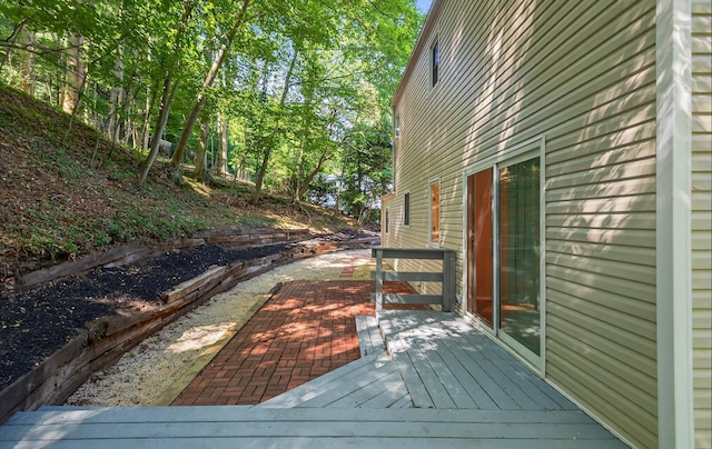 1152 N Country Rd, Stony Brook, NY 11790 - view of deck