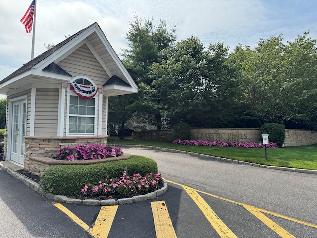 28 Virginia Pine Ln, Bay Shore, NY 11706 - photo 32