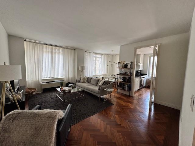 400 E 51st St Unit 4B, New York Manhattan, NY 10022 - photo 1