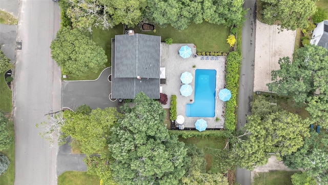 3 Yale, Hampton Bays, NY 11946 - aerial overview of property's location with a pool