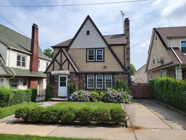 42-03 Westmoreland St, Little Neck, NY 11363 - photo 1