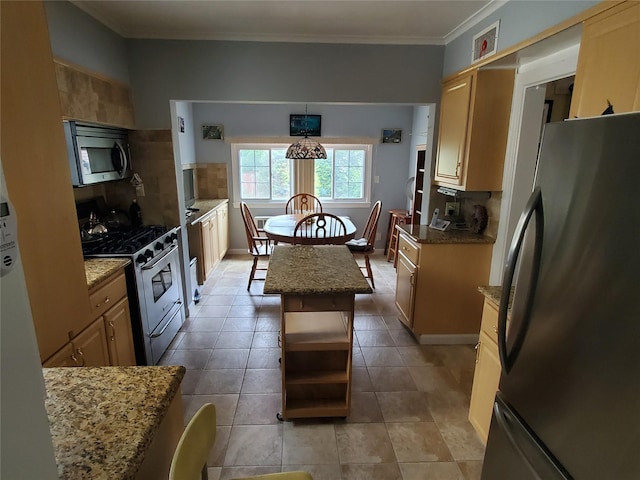 42-03 Westmoreland St, Little Neck, NY 11363 - photo 6
