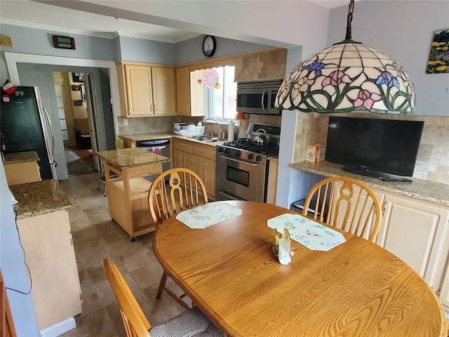 42-03 Westmoreland St, Little Neck, NY 11363 - photo 7