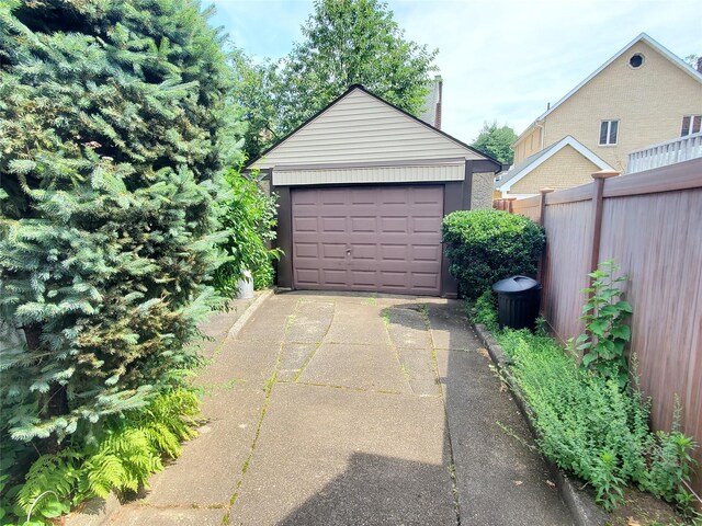 42-03 Westmoreland St, Little Neck, NY 11363 - photo 19