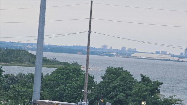 260 Bch 81st St Unit 6K, Far Rockaway, NY 11693 - photo 2