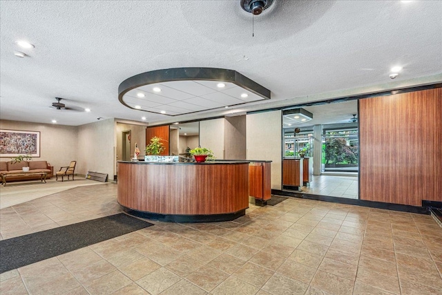 162-41 Powells Cove Blvd Unit 4D, Beechhurst, NY 11357 - reception with a textured ceiling, a ceiling fan, and recessed lighting