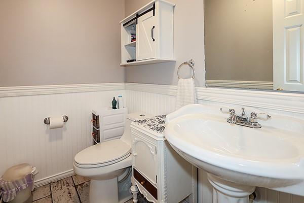 2 Evans Ln, Farmingville, NY 11738 - photo 17