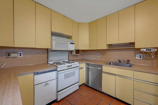 392 Carrollwood Dr, Tarrytown, NY 10591 - photo 16