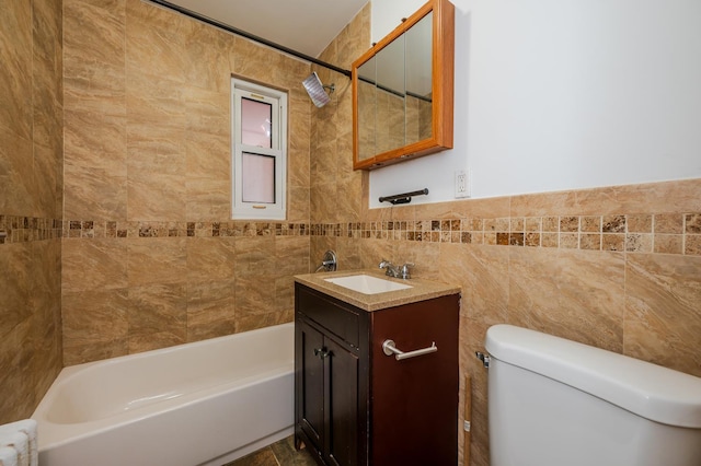 989 Sacket Ave, Bronx, NY 10462 - bathroom featuring vanity, shower / bathtub combination, and tile walls