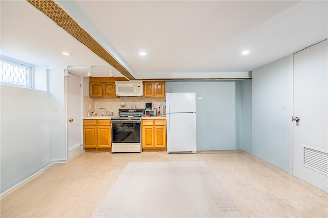 3611 204th St, Bayside, NY 11361 - photo 22