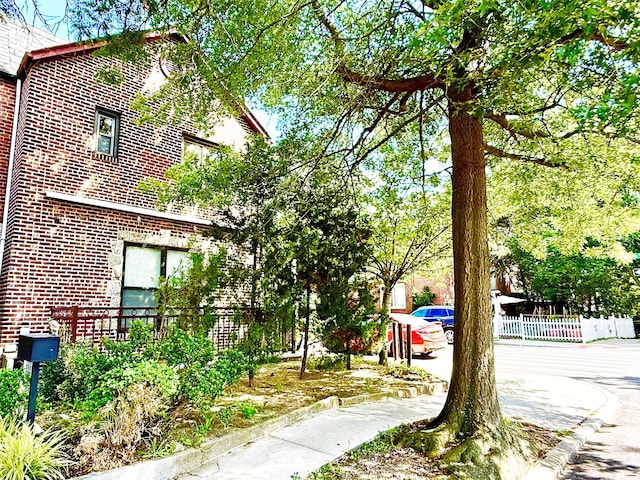7267 Yellowstone Blvd, Forest Hills, NY 11375 - view of property's community