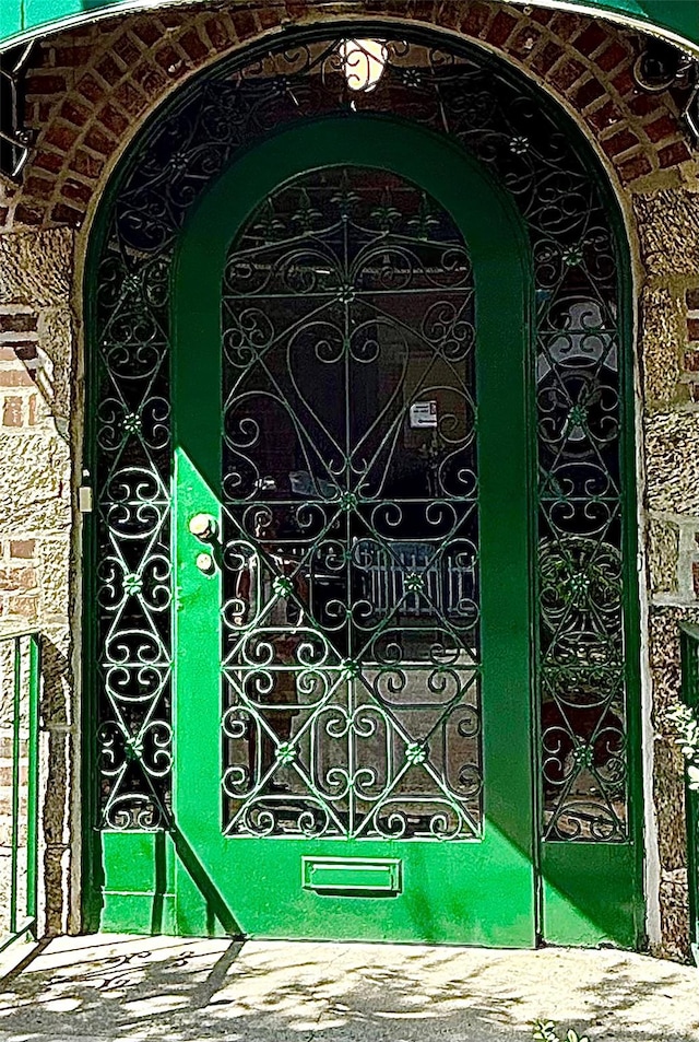 7267 Yellowstone Blvd, Forest Hills, NY 11375 - view of gate